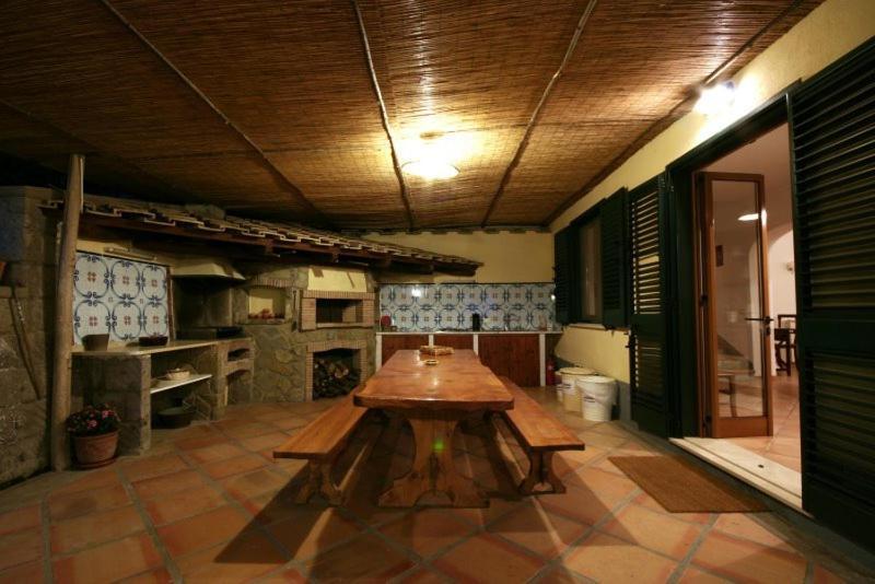 Villa Caprile ماسّا لوبْرينسِ الغرفة الصورة