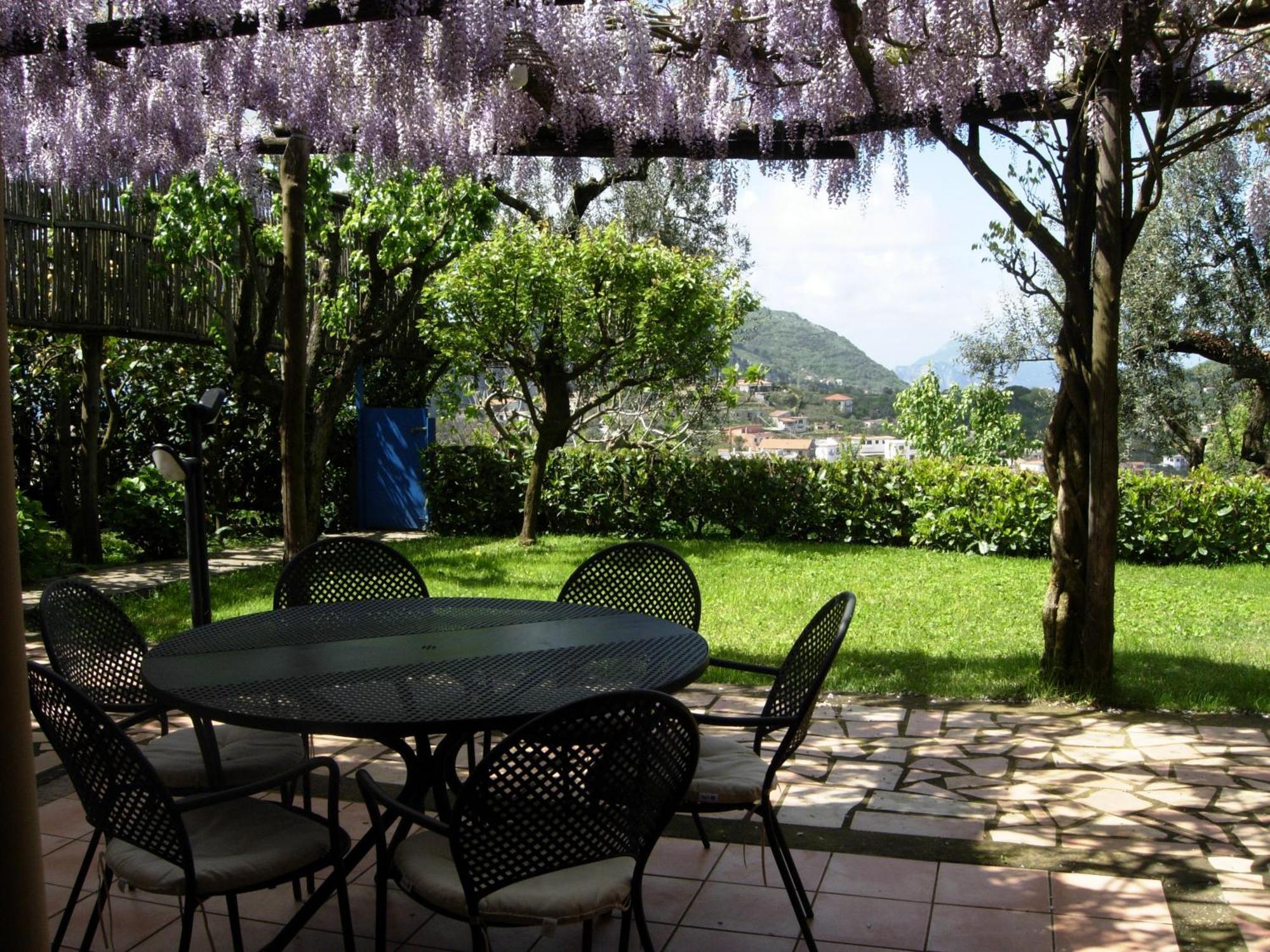 Villa Caprile ماسّا لوبْرينسِ الغرفة الصورة