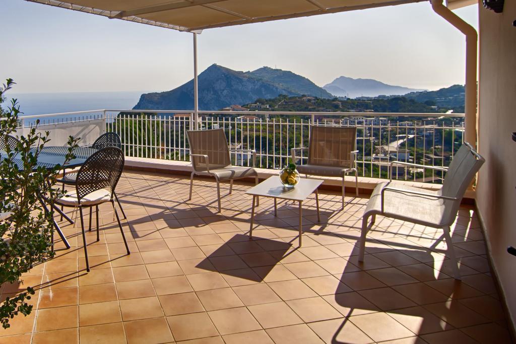Villa Caprile ماسّا لوبْرينسِ المظهر الخارجي الصورة