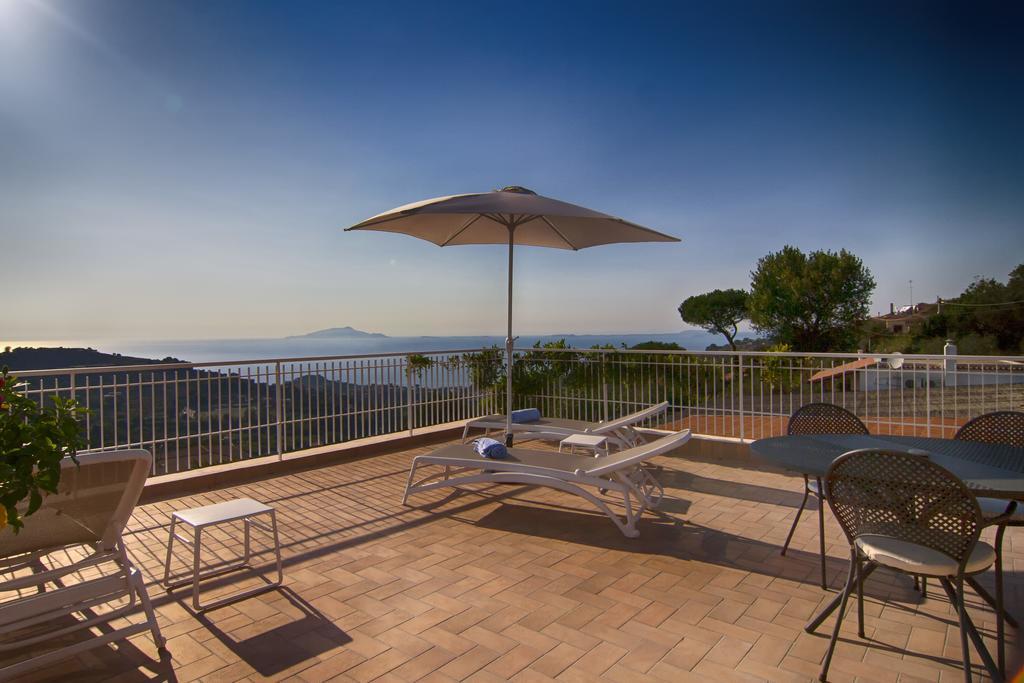 Villa Caprile ماسّا لوبْرينسِ المظهر الخارجي الصورة