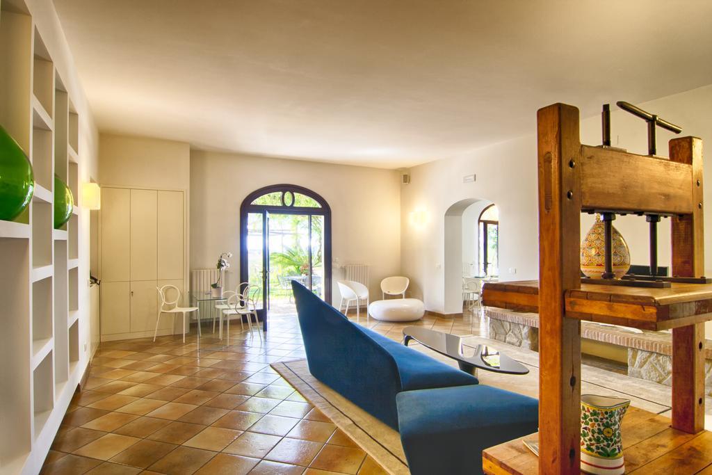 Villa Caprile ماسّا لوبْرينسِ المظهر الخارجي الصورة