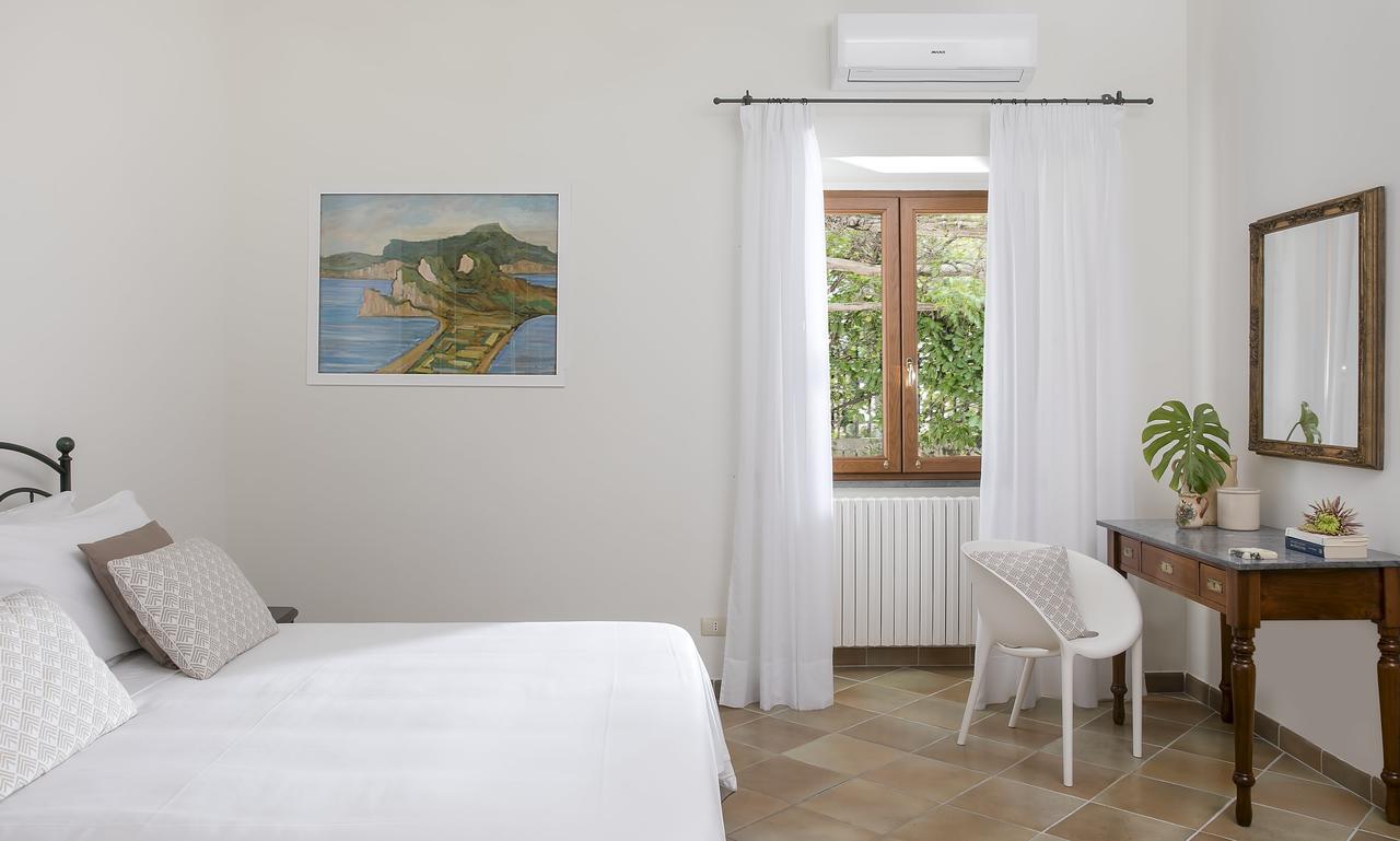 Villa Caprile ماسّا لوبْرينسِ المظهر الخارجي الصورة