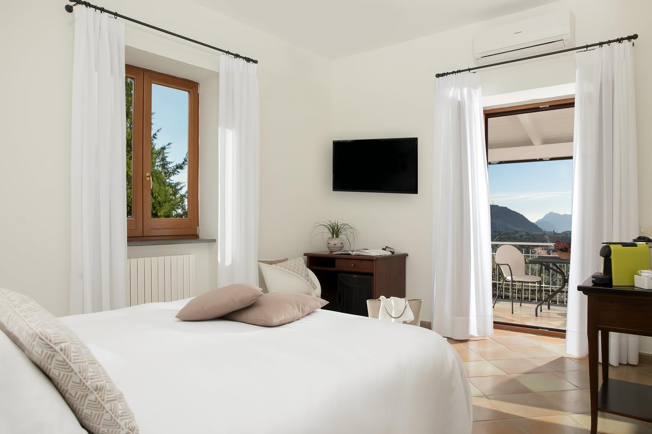 Villa Caprile ماسّا لوبْرينسِ المظهر الخارجي الصورة