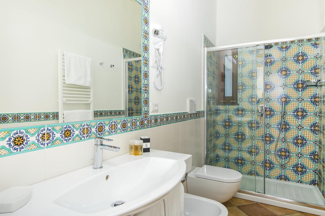 Villa Caprile ماسّا لوبْرينسِ الغرفة الصورة