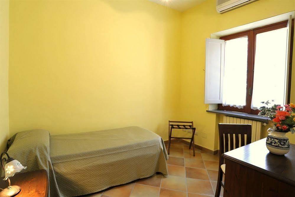 Villa Caprile ماسّا لوبْرينسِ المظهر الخارجي الصورة